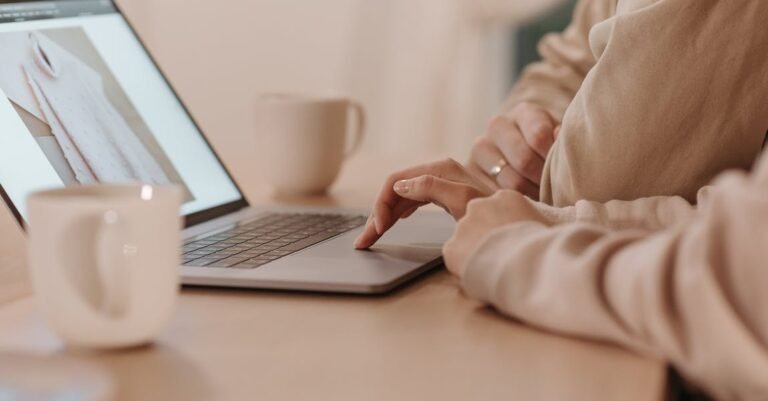Safely Shop On The Internet With These Tips