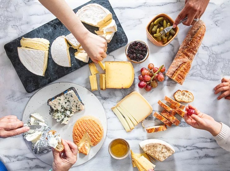 Why the French Eat Cheese Solo—And How You Can Too
